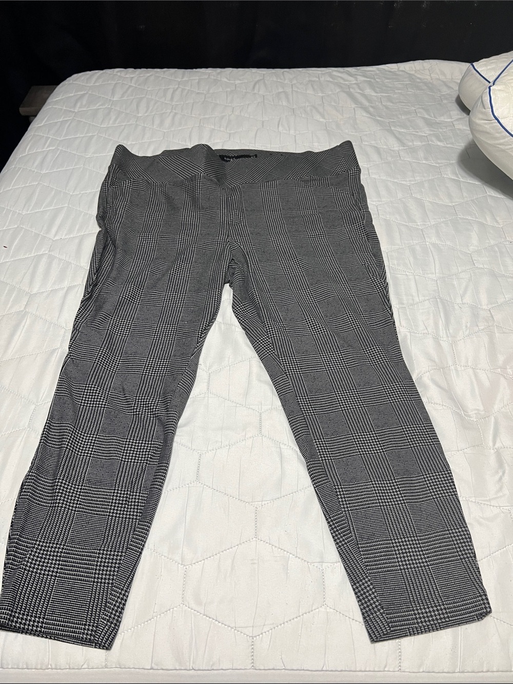 torrid Black & Gray Glen Plaid Cropped Pants
